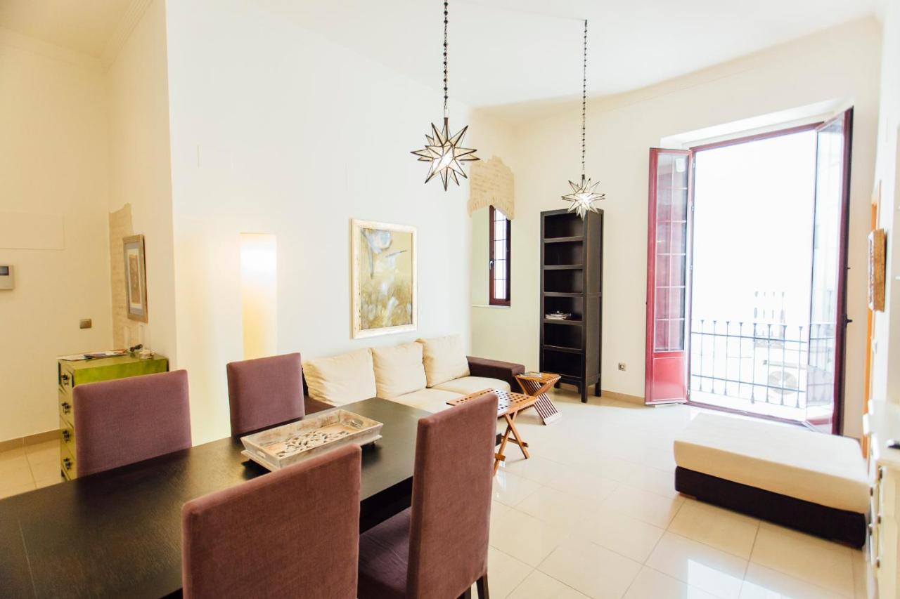 Apartamento Malhara Sevilla Bagian luar foto